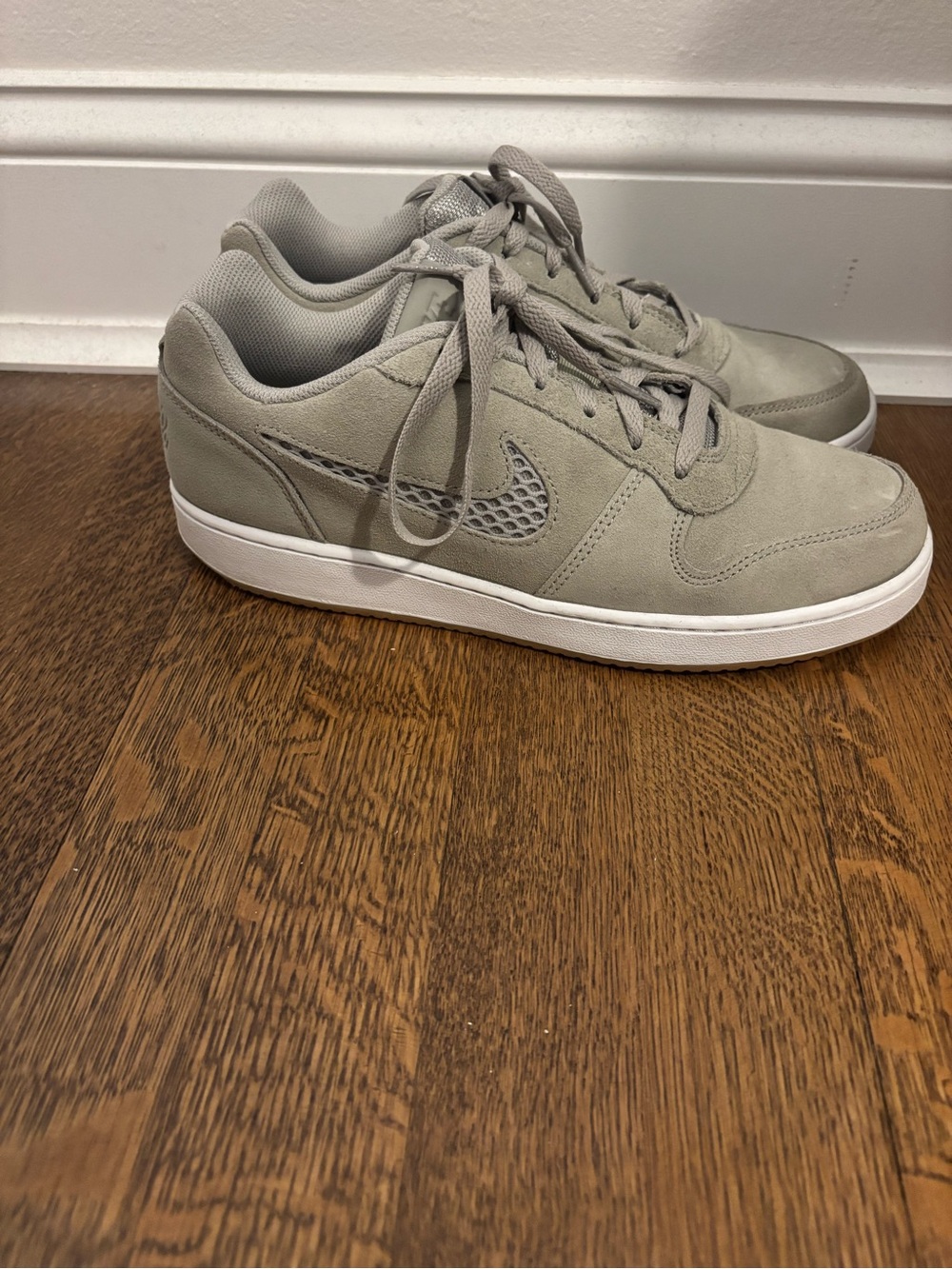 Nike Women’s Low-Top Sneakers in Light Green and White